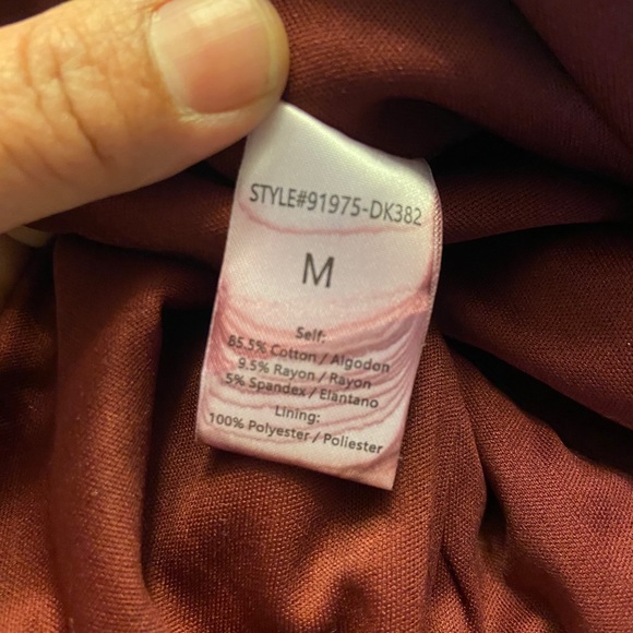 Have burgundy sweetheart neckline romper sz M - Picture 12 of 13